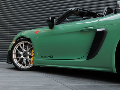 Certified 2024 Porsche 718 Boxster Spyder RS RWD image 15