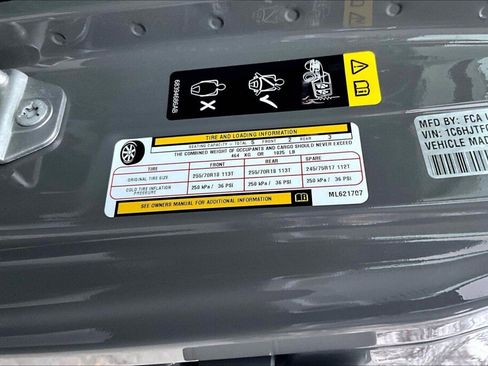 Used 2021 Jeep Gladiator Overland w/ Popular Equipment Package image 20