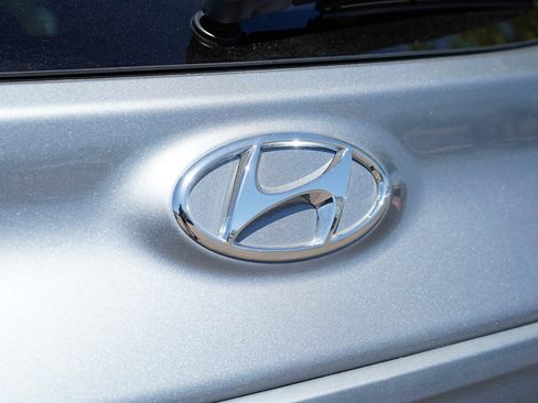 Used 2021 Hyundai Kona SEL Plus FWD image 11