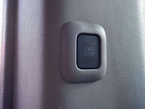 Used 2017 Toyota Sienna LE FWD image 13