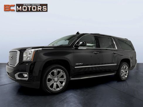 Used 2016 GMC Yukon XL Denali AWD/4WD image 2