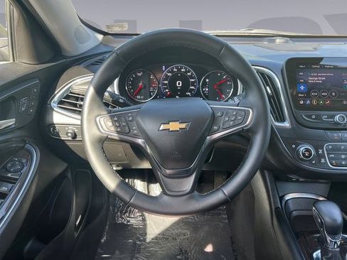 Used 2024 Chevrolet Malibu LT FWD image 13