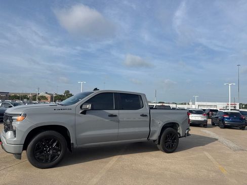 Used 2025 Chevrolet Silverado 1500 Custom w/ LPO, Dark Essentials Package RWD image 9