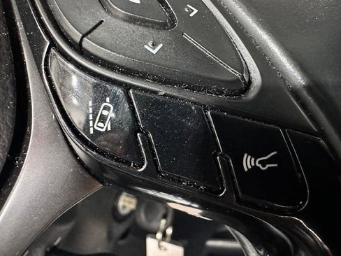 Used 2018 Toyota C-HR XLE image 22