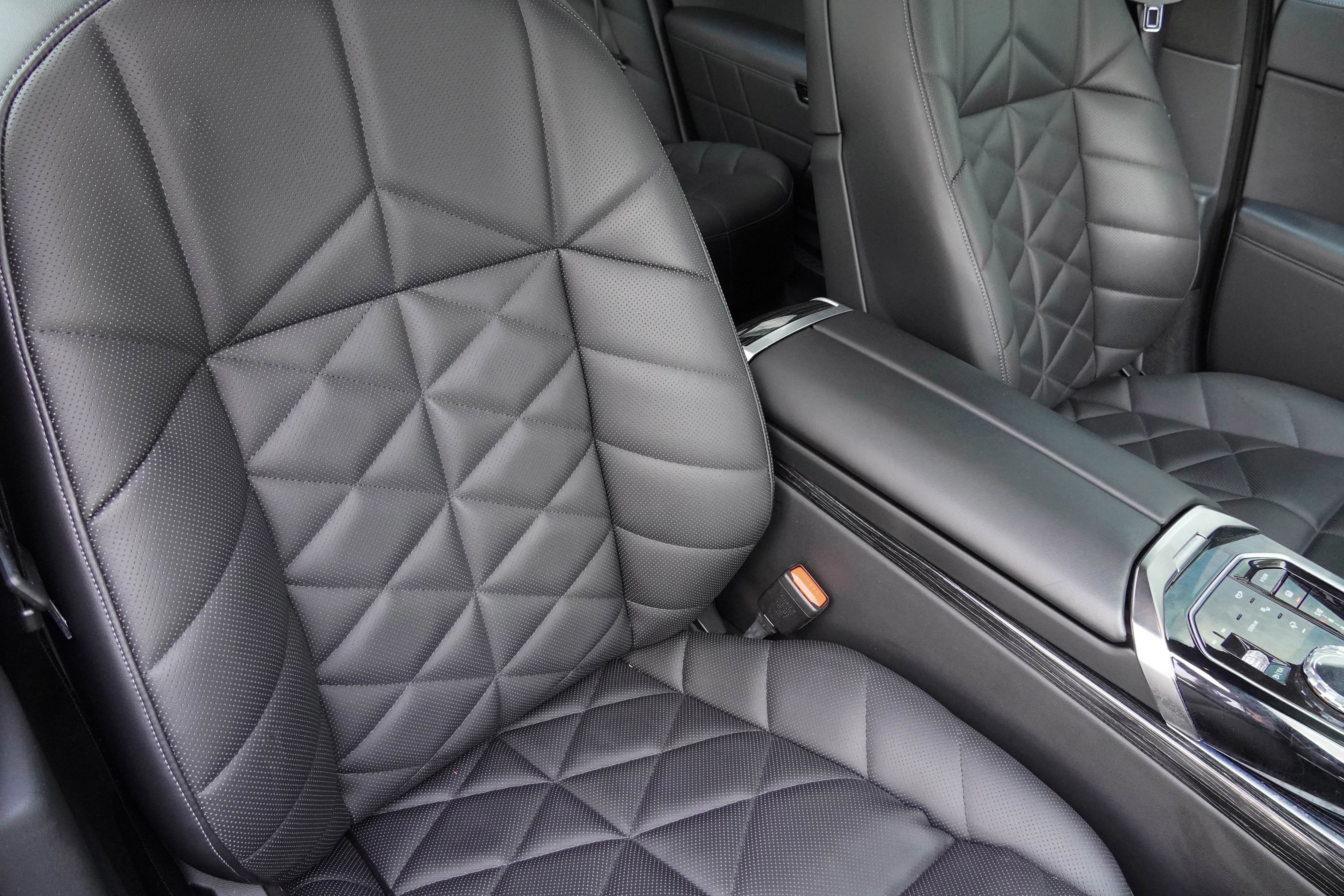 Used 2023 BMW 740i RWD image 13