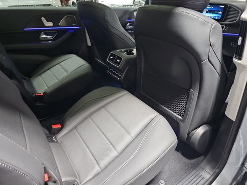 New 2026 Mercedes-Benz GLS 450 4MATIC image 11