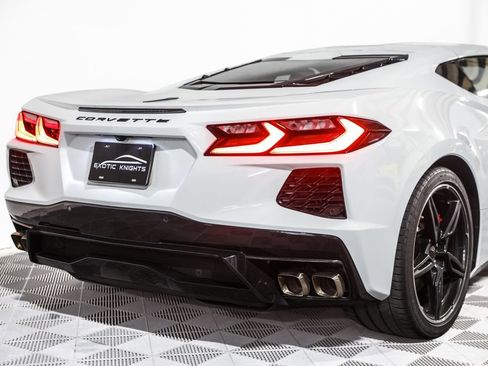 Used 2022 Chevrolet Corvette Stingray Coupe w/ 1LT RWD image 9