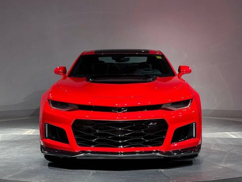Used 2023 Chevrolet Camaro ZL1 RWD image 3