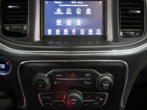 Used 2018 Dodge Charger SXT w/ Blacktop Package RWD image 20