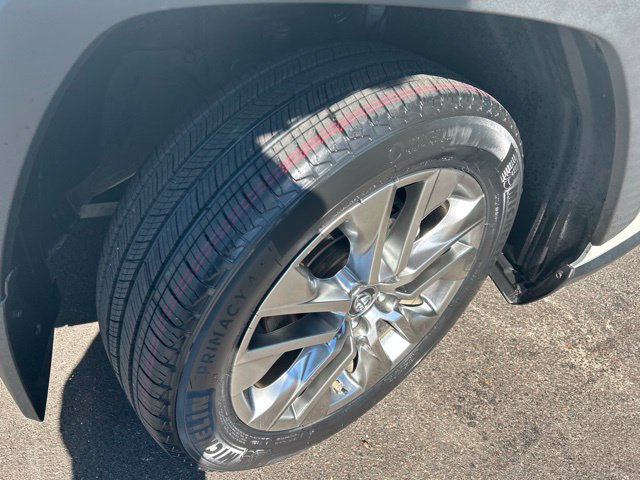 Used 2019 Toyota RAV4 Limited w/ Cold Weather Package AWD/4WD image 13