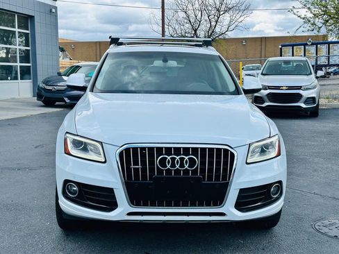 Used 2017 Audi Q5 2.0T Premium Plus w/ Technology Package AWD/4WD image 2
