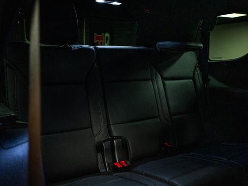 Used 2023 Chevrolet Tahoe Z71 w/ Luxury Package image 12