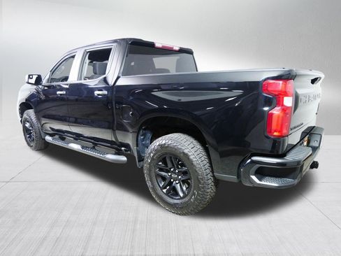 Used 2021 Chevrolet Silverado 1500 Custom Trail Boss w/ Midnight Edition AWD/4WD image 5