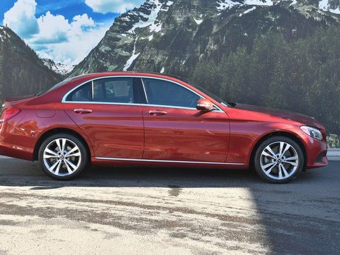 Used 2018 Mercedes-Benz C 300 4MATIC Sedan image 2