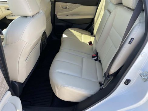 Used 2022 Nissan Murano SV image 12