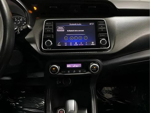 Used 2019 Nissan Kicks SV FWD image 19