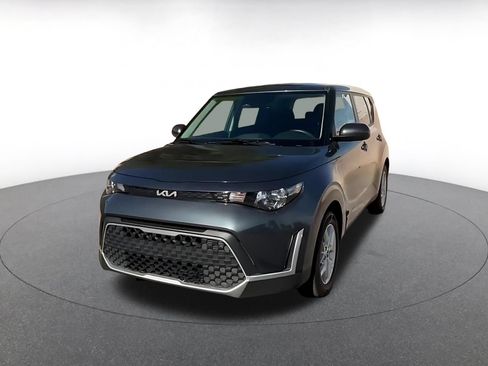 Used 2025 Kia Soul LX w/ LX Technology Package FWD image 15