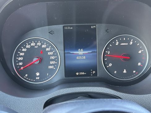 Used 2025 Mercedes-Benz Sprinter 2500 image 21