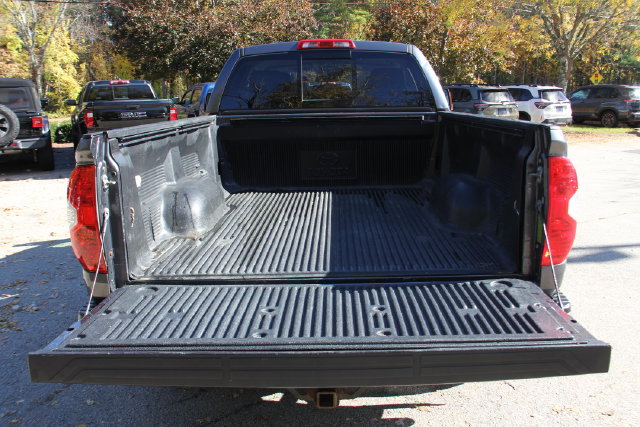 Used 2018 Toyota Tundra SR5 AWD/4WD image 11