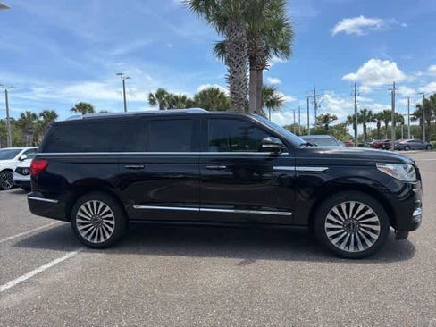 Used 2020 Lincoln Navigator L Reserve w/ Luxury Package AWD/4WD image 13