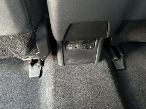 Used 2024 Toyota Prius Prime SE image 30