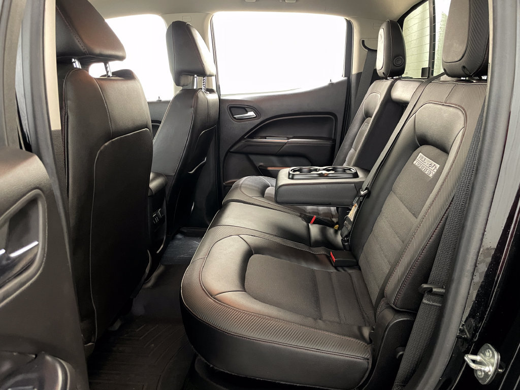 Used 2016 GMC Canyon SLE w/ All Terrain Package AWD/4WD image 43
