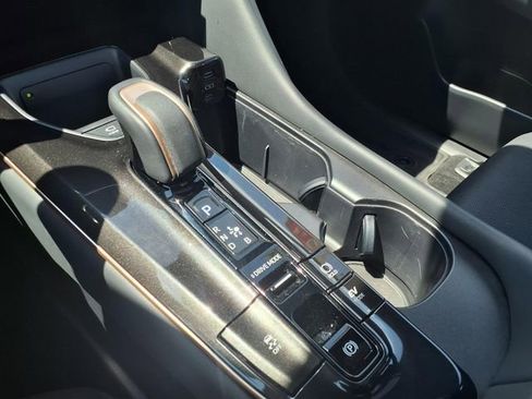 Used 2024 Toyota Crown Limited w/ Advanced Technology Package image 17