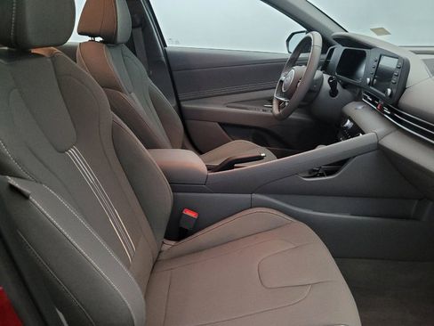 Used 2025 Hyundai Elantra Sport image 21