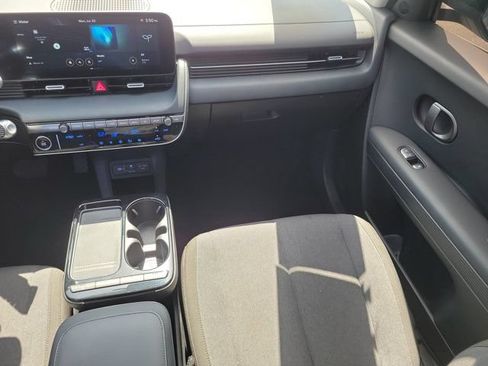 Used 2025 Hyundai Ioniq 5 SE RWD image 13