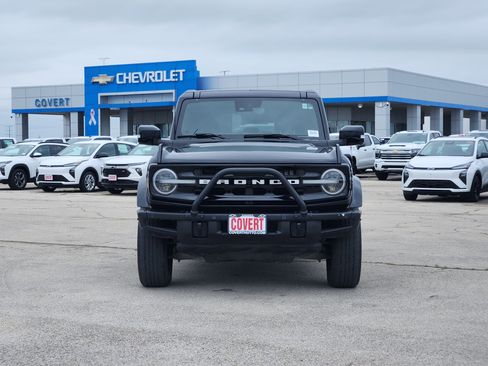 Used 2023 Ford Bronco Outer Banks AWD/4WD image 2