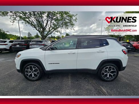 Used 2025 Jeep Compass Limited AWD/4WD image 4