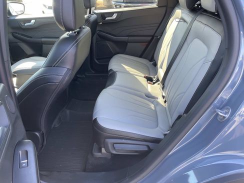 Used 2025 Ford Escape Platinum w/ Premium Technology Package image 11