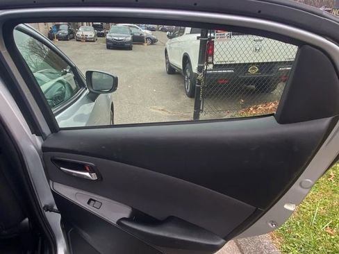 Used 2019 Toyota Yaris LE image 15