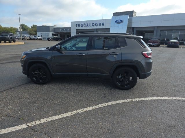 Used 2019 Jeep Compass Latitude FWD image 6
