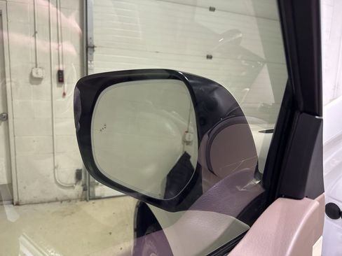 Used 2015 Lexus GX 460 w/ Premium Package image 13