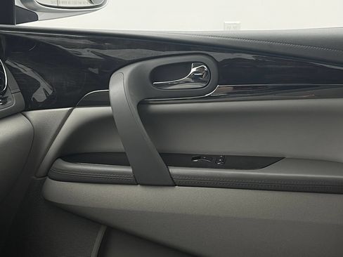 Used 2015 Buick Enclave Convenience FWD image 38