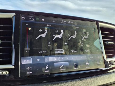 Used 2021 Chrysler Pacifica Touring-L image 53