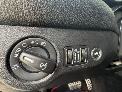 Used 2015 Dodge Challenger R/T Scat Pack RWD image 6