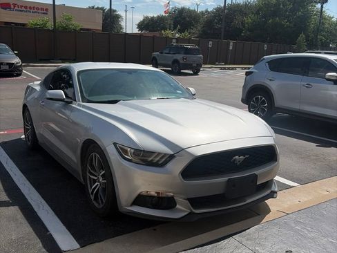 Used 2017 Ford Mustang Premium RWD image 3