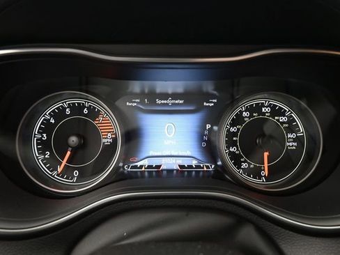 Used 2022 Jeep Cherokee Trailhawk w/ Premium Leather Package AWD/4WD image 16