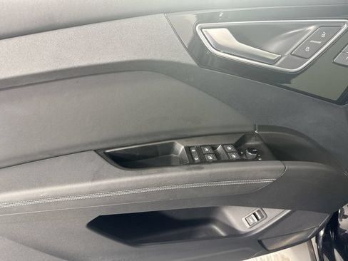 Used 2023 Audi Q4 e-tron Premium Plus w/ Premium Plus AWD/4WD image 27