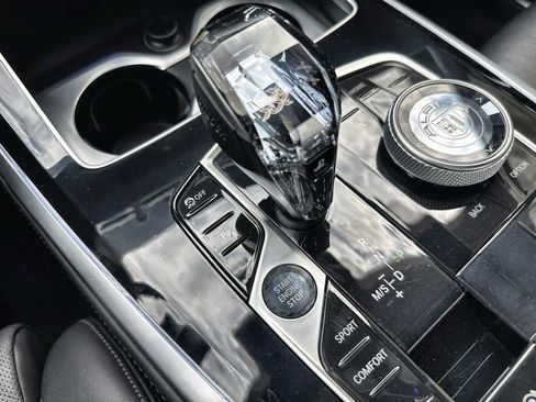 Used 2024 BMW ALPINA XB7 AWD/4WD image 23