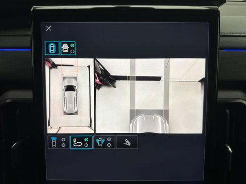 Used 2025 GMC Acadia AT4 w/ LPO, Floor Liner Package AWD/4WD image 34