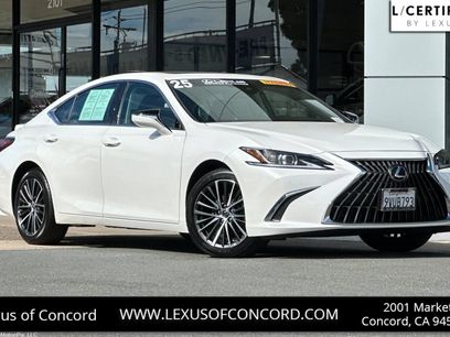 Certified 2025 Lexus ES 300h w/ Premium Package