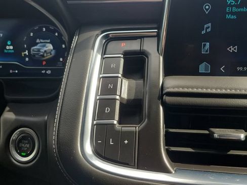 Used 2024 Chevrolet Suburban LT w/ LT Signature Package RWD image 30