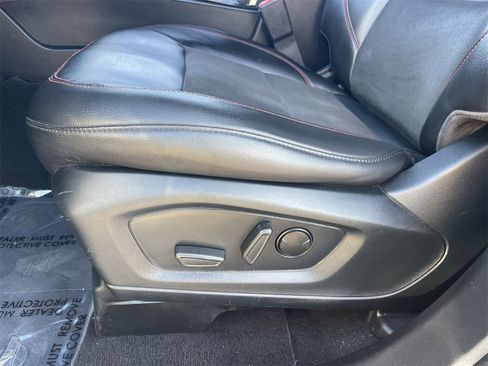 Used 2022 Ford Explorer ST-Line w/ Class IV Trailer Tow Package image 23