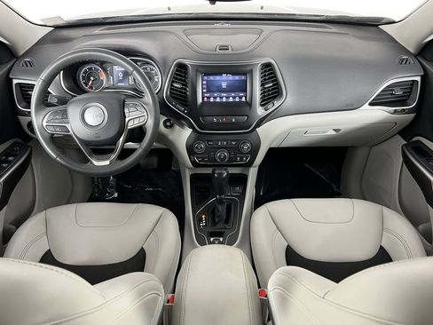 Used 2021 Jeep Cherokee Latitude Plus image 11