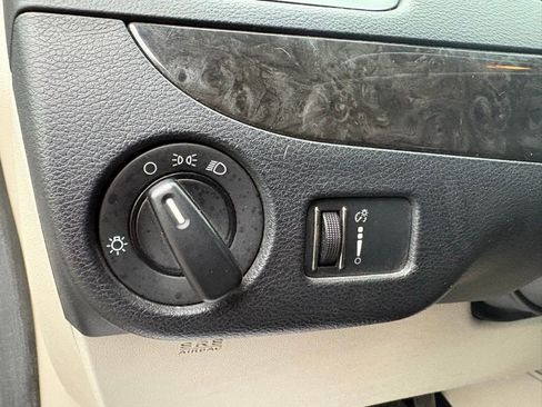 Used 2012 Dodge Grand Caravan American Value Package image 19