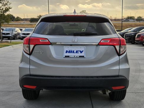 Used 2019 Honda HR-V LX image 4