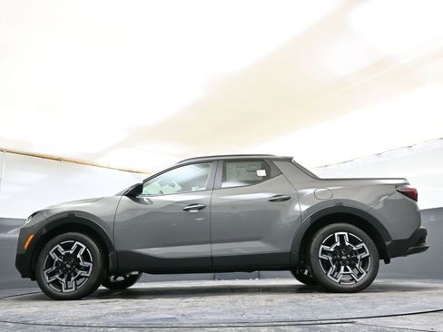 Certified 2025 Hyundai Santa Cruz Limited image 32